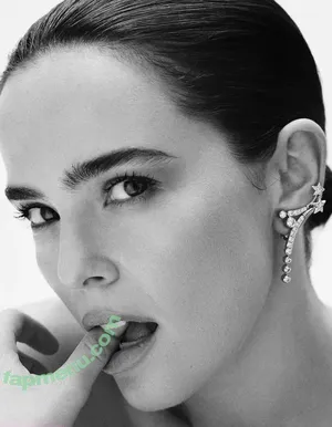 Zoey Deutch / zoeydeutch nude photo #0530
