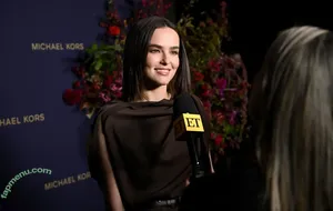 Zoey Deutch / zoeydeutch nude photo #0557