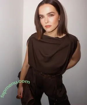 Zoey Deutch / zoeydeutch nude photo #0587