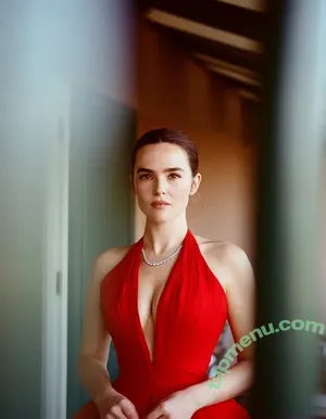 Zoey Deutch / zoeydeutch nude photo #0593