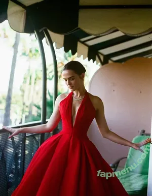 Zoey Deutch / zoeydeutch nude photo #0595