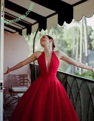 Zoey Deutch / zoeydeutch nude photo #0597