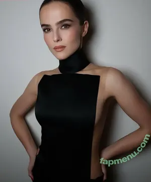 Zoey Deutch / zoeydeutch nude photo #0613