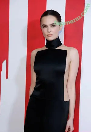 Zoey Deutch / zoeydeutch nude photo #0638