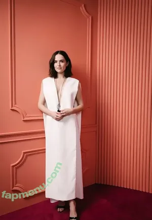 Zoey Deutch / zoeydeutch nude photo #0645