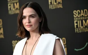 Zoey Deutch / zoeydeutch nude photo #0651