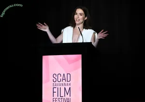 Zoey Deutch / zoeydeutch nude photo #0661