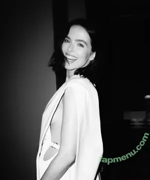 Zoey Deutch / zoeydeutch nude photo #0684