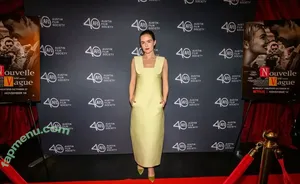 Zoey Deutch / zoeydeutch nude photo #0696