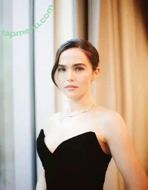 Zoey Deutch / zoeydeutch nude photo #0700