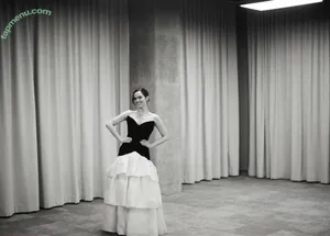 Zoey Deutch / zoeydeutch nude photo #0705