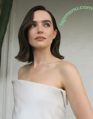 Zoey Deutch / zoeydeutch nude photo #0732