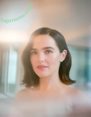 Zoey Deutch / zoeydeutch nude photo #0739