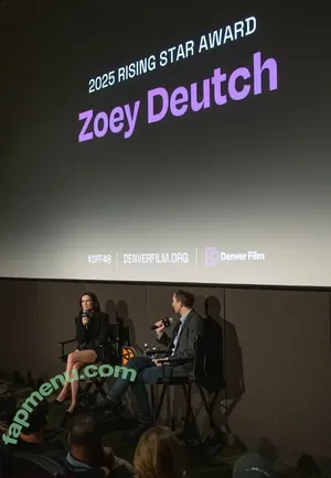 Zoey Deutch / zoeydeutch nude photo #0761