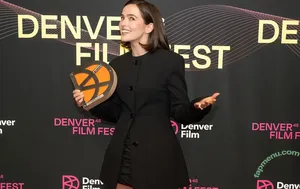 Zoey Deutch / zoeydeutch nude photo #0769