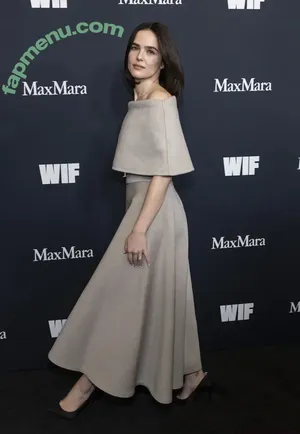 Zoey Deutch / zoeydeutch nude photo #0793