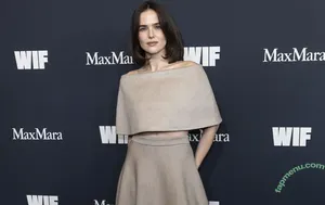 Zoey Deutch / zoeydeutch nude photo #0794