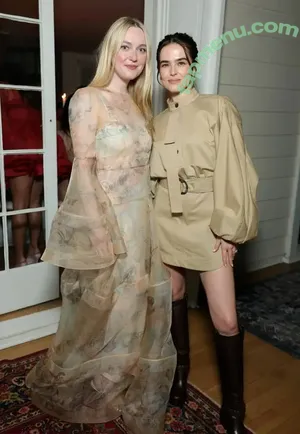 Zoey Deutch / zoeydeutch nude photo #0820