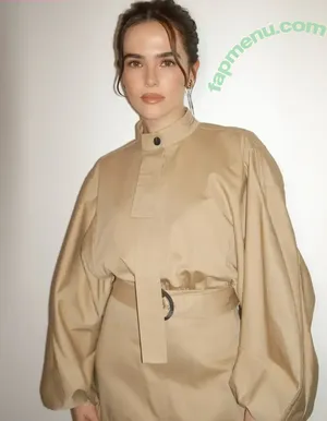 Zoey Deutch / zoeydeutch nude photo #0821