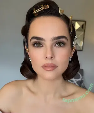 Zoey Deutch / zoeydeutch nude photo #0828