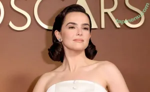 Zoey Deutch / zoeydeutch nude photo #0842