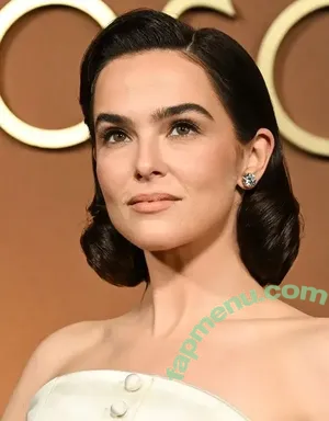 Zoey Deutch / zoeydeutch nude photo #0849