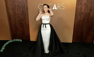 Zoey Deutch / zoeydeutch nude photo #0852