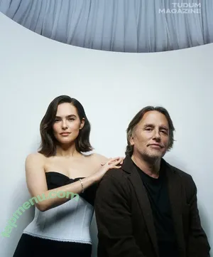 Zoey Deutch / zoeydeutch nude photo #0893