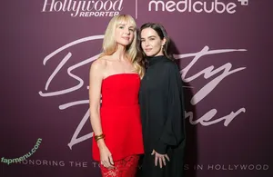 Zoey Deutch / zoeydeutch nude photo #0904