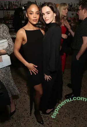 Zoey Deutch / zoeydeutch nude photo #0915