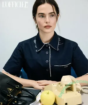 Zoey Deutch / zoeydeutch nude photo #0927