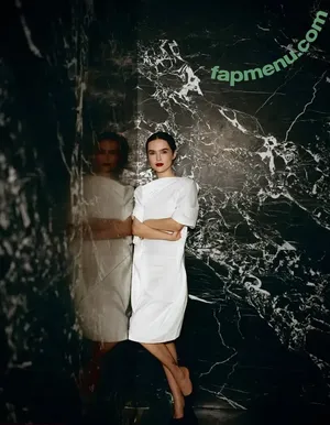 Zoey Deutch / zoeydeutch nude photo #0957