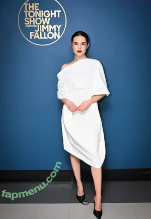 Zoey Deutch / zoeydeutch nude photo #0958