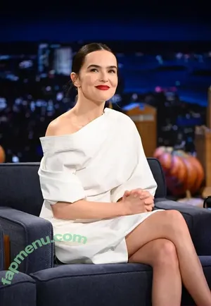 Zoey Deutch / zoeydeutch nude photo #0959
