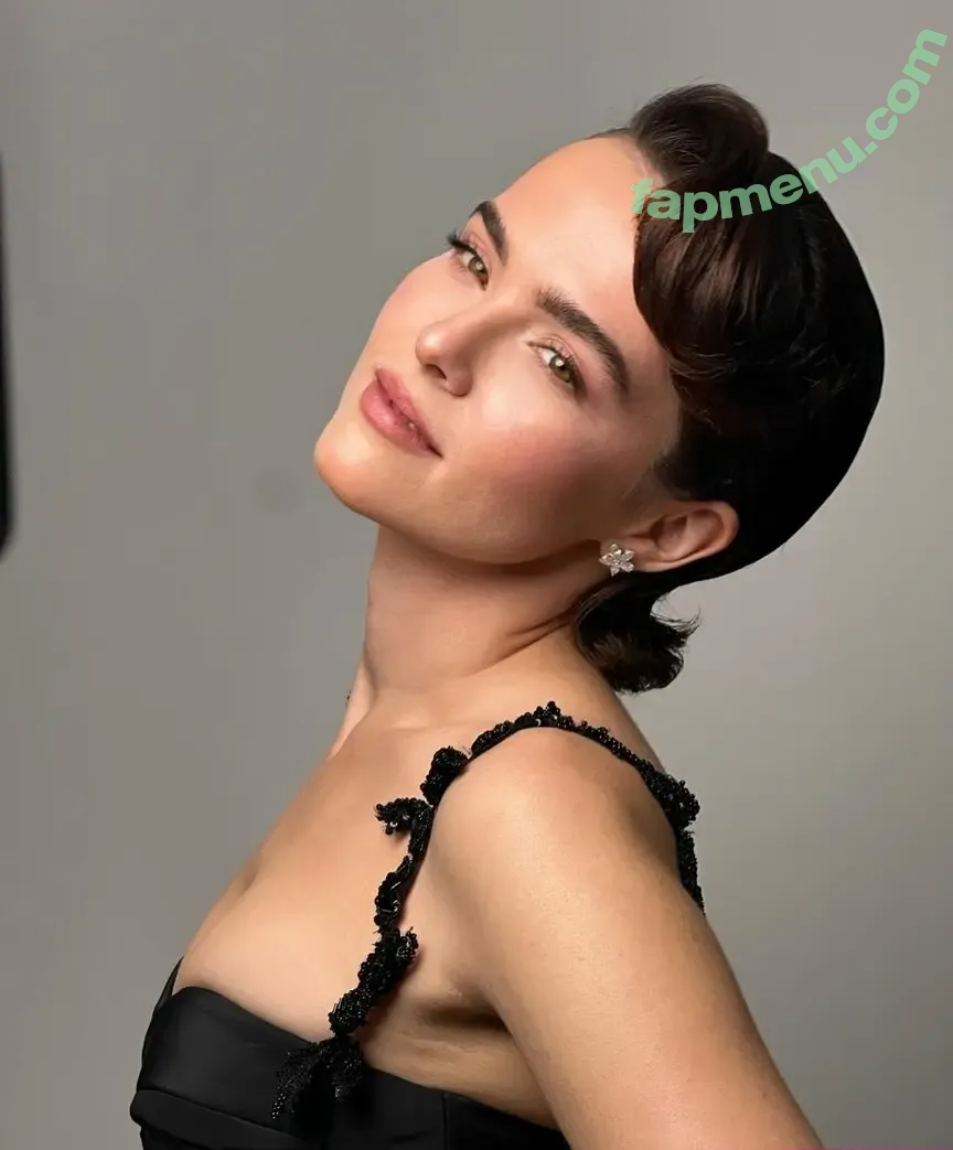 Zoey Deutch nude photo #0055 (zoeydeutch)