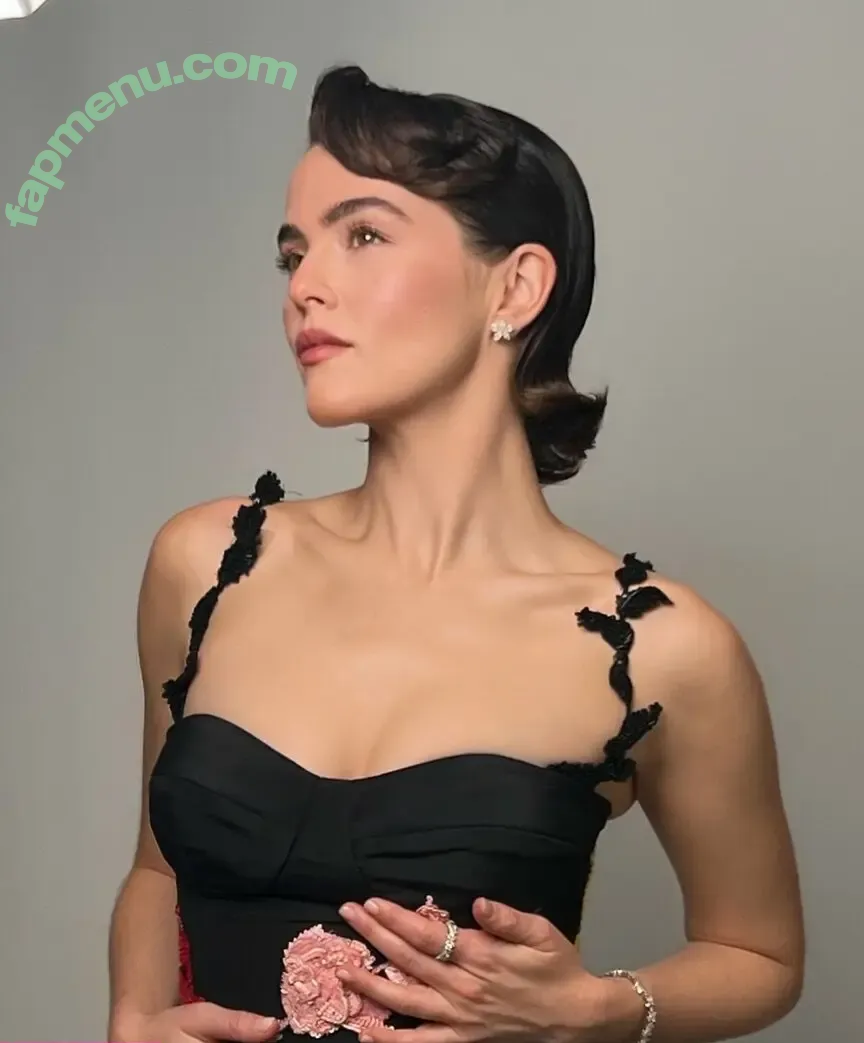 Zoey Deutch nude photo #0058 (zoeydeutch)