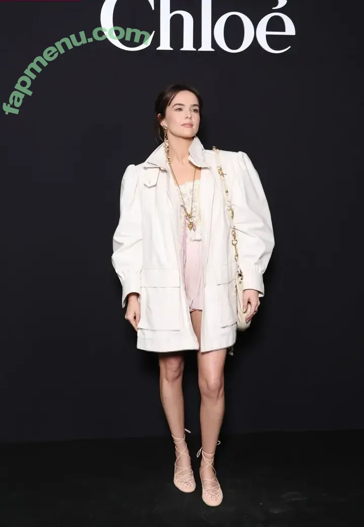 Zoey Deutch nude photo #0227 (zoeydeutch)