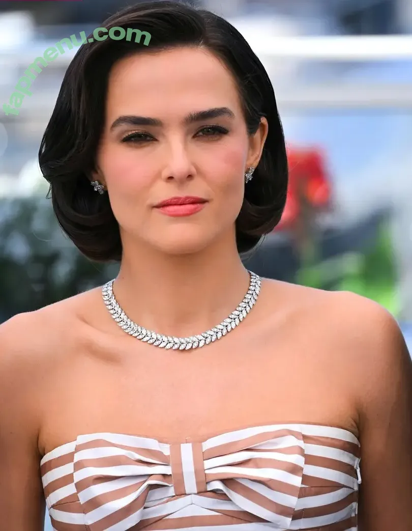 Zoey Deutch nude photo #0309 (zoeydeutch)