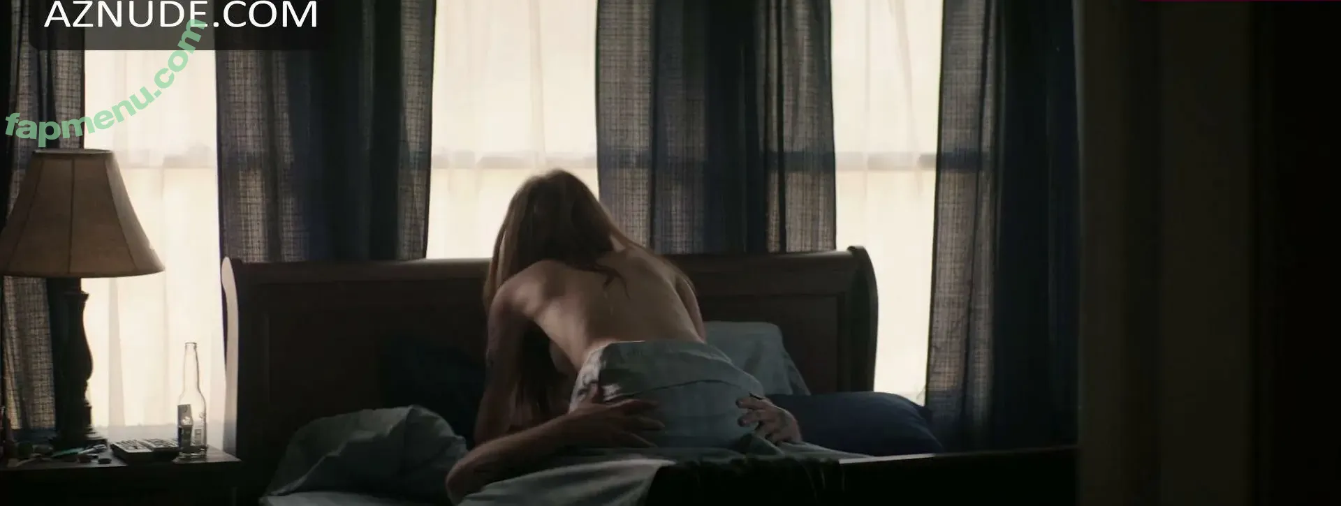 Zoey Deutch nude photo #0373 (zoeydeutch)