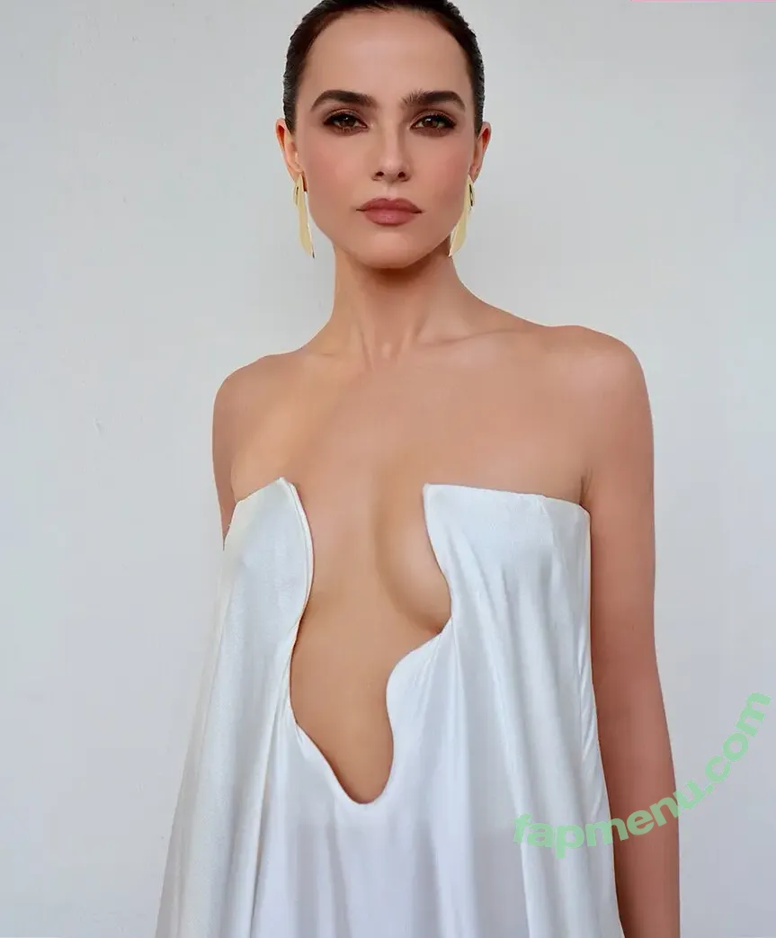 Zoey Deutch nude photo #0401 (zoeydeutch)