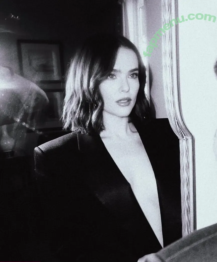 Zoey Deutch nude photo #0535 (zoeydeutch)
