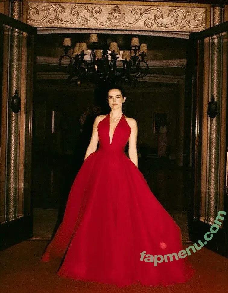 Zoey Deutch nude photo #0599 (zoeydeutch)