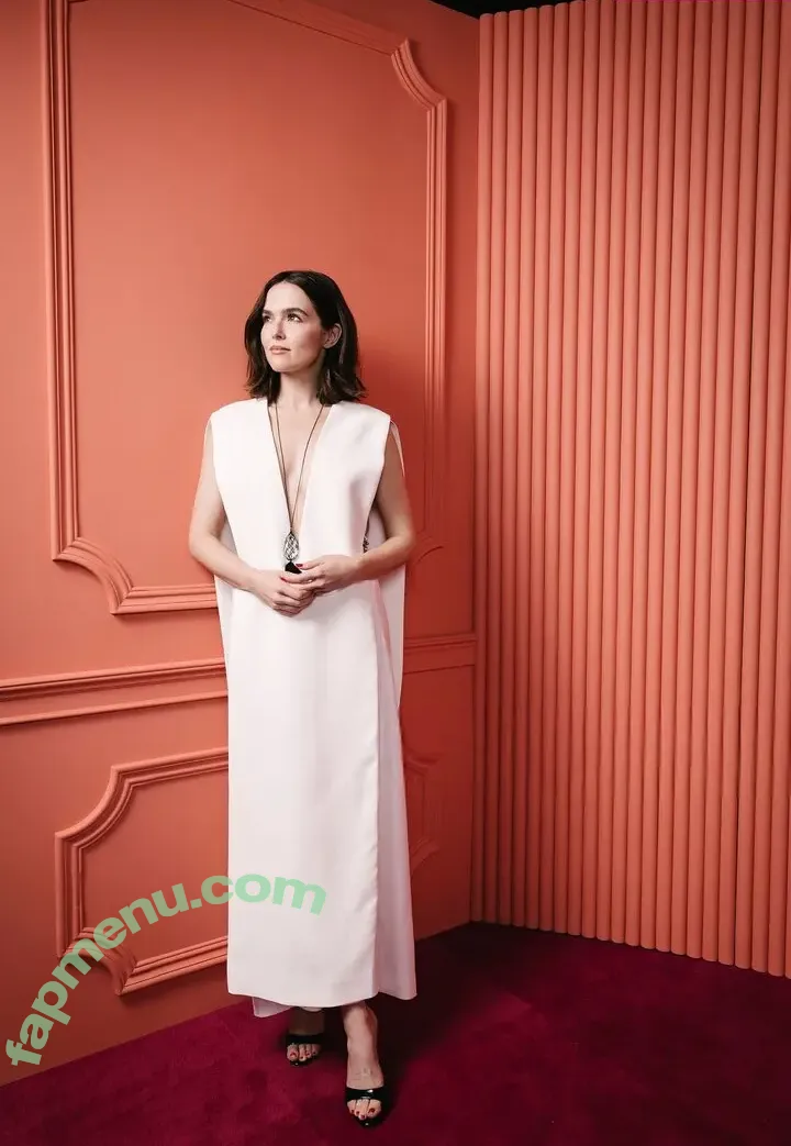 Zoey Deutch nude photo #0677 (zoeydeutch)