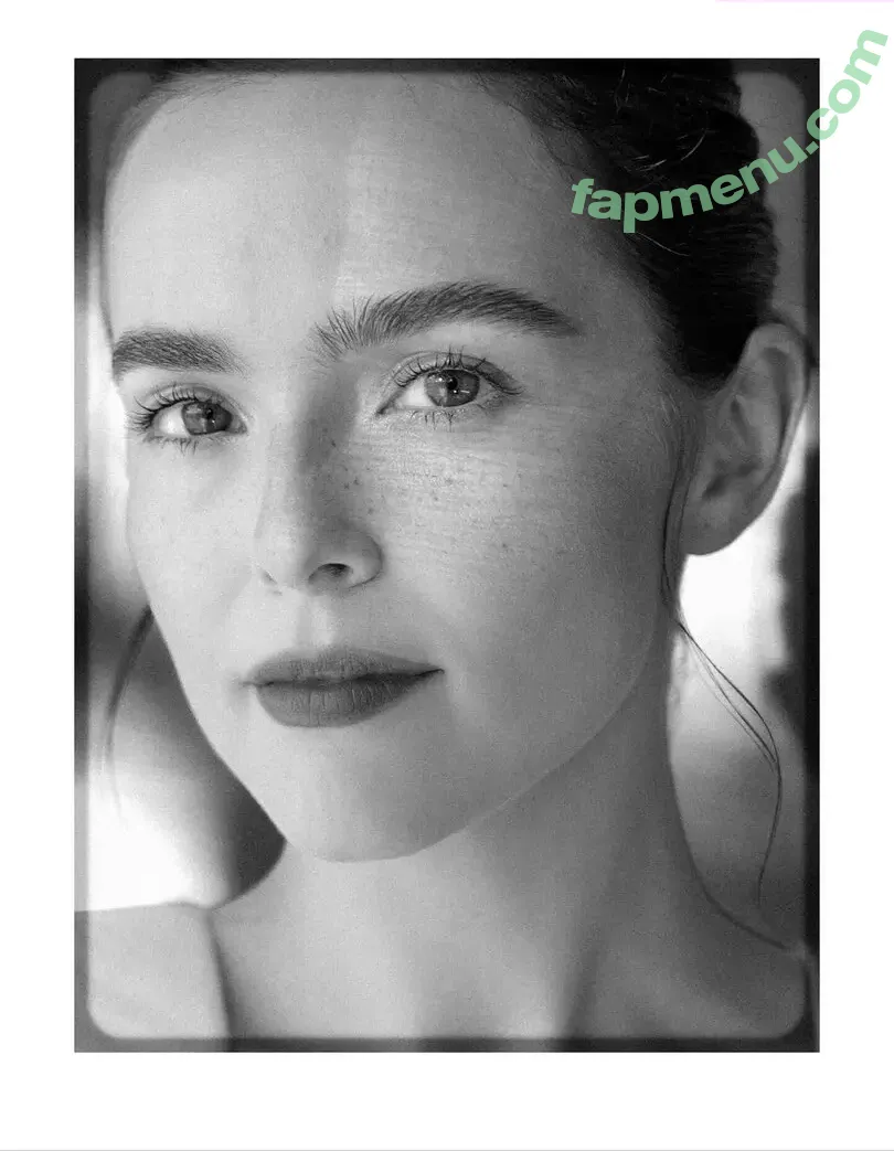 Zoey Deutch nude photo #0692 (zoeydeutch)