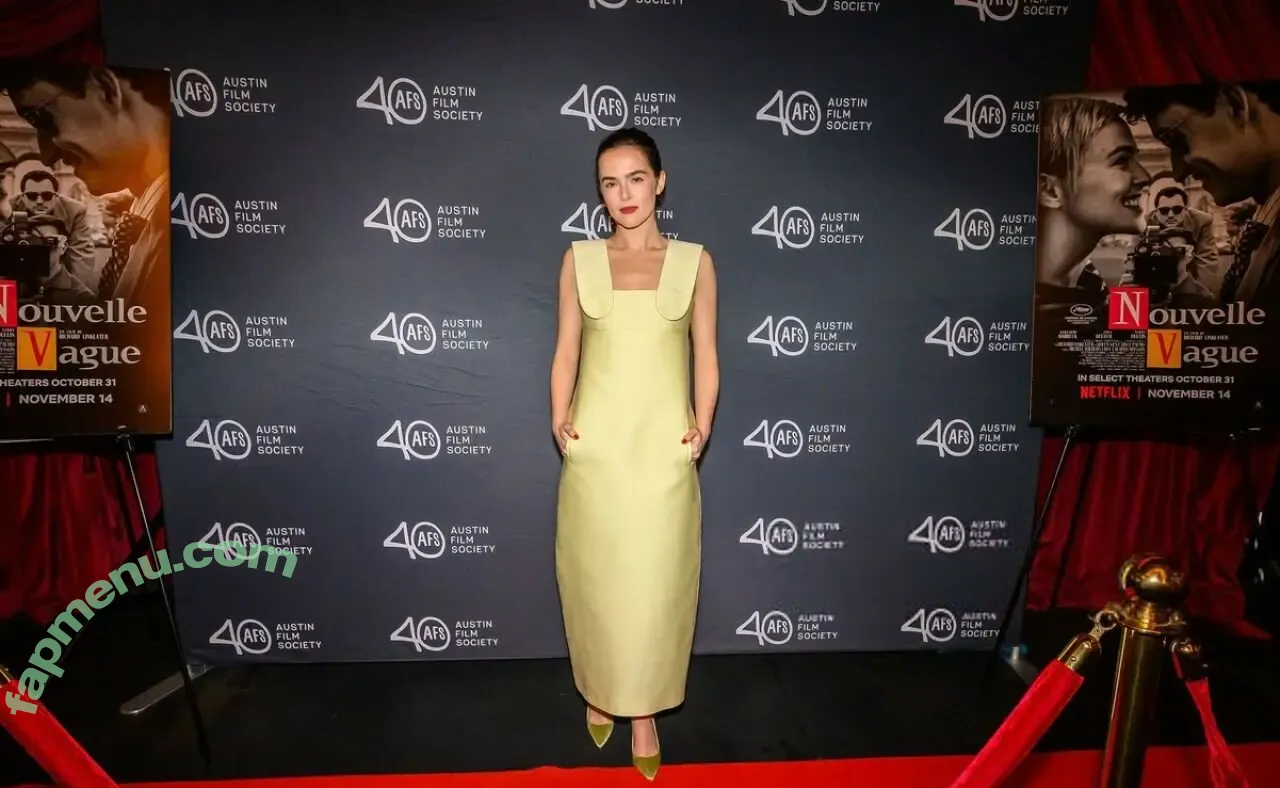 Zoey Deutch nude photo #0696 (zoeydeutch)