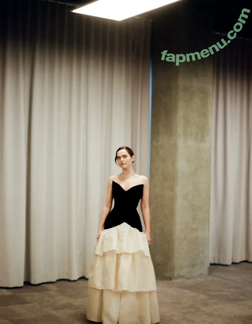 Zoey Deutch nude photo #0701 (zoeydeutch)