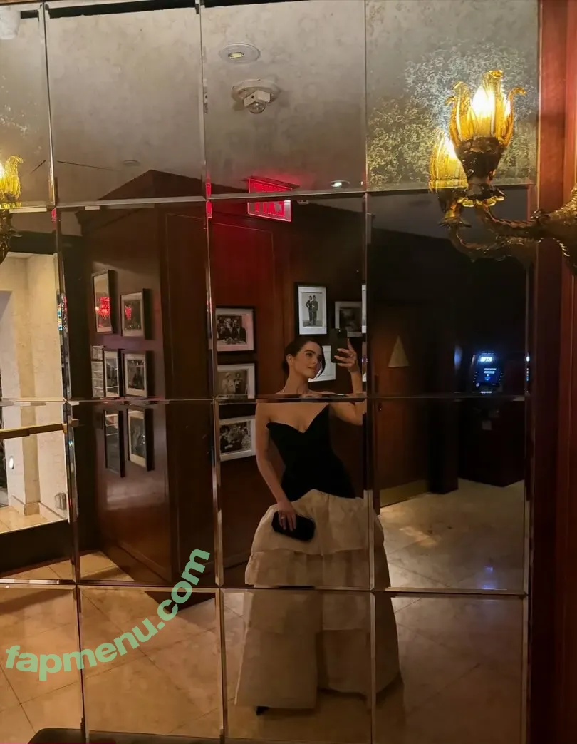 Zoey Deutch nude photo #0709 (zoeydeutch)