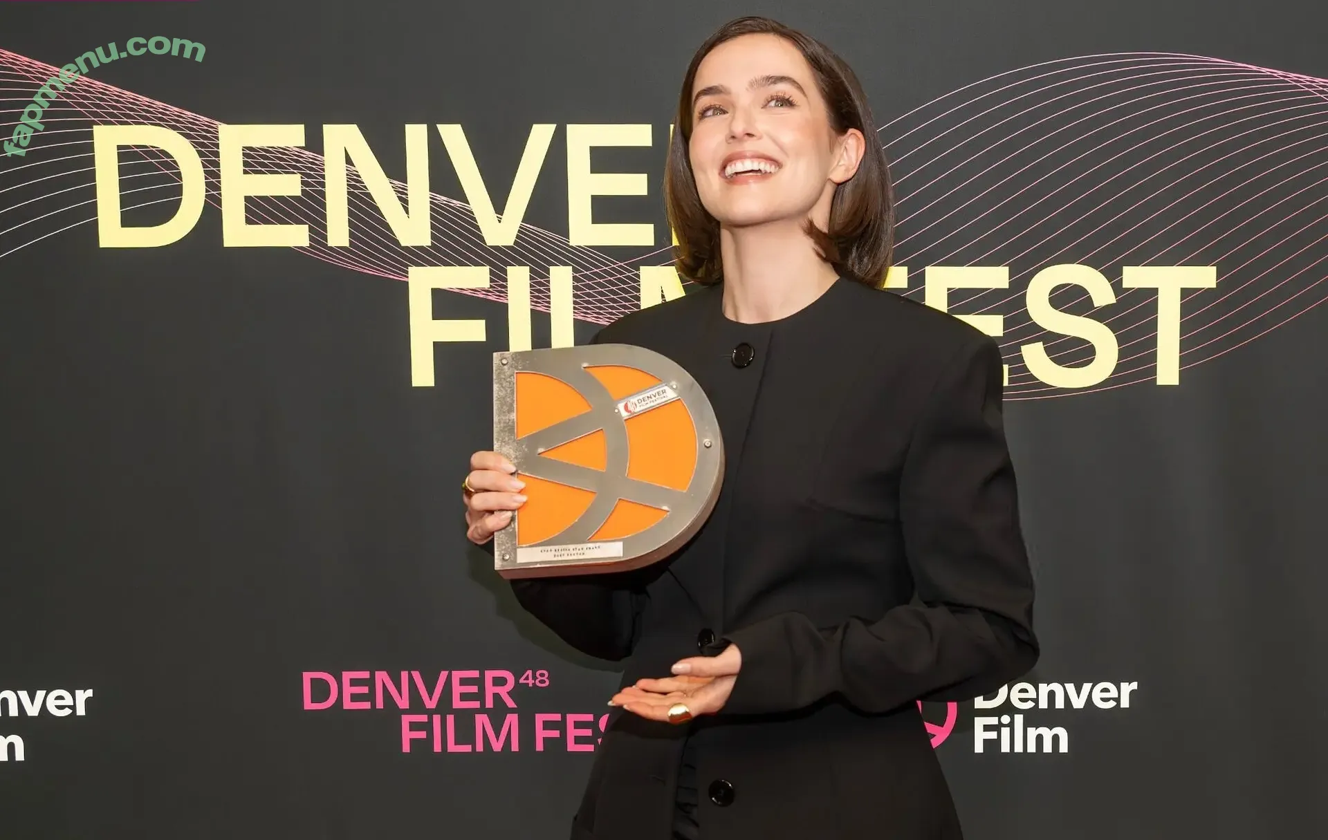 Zoey Deutch nude photo #0763 (zoeydeutch)