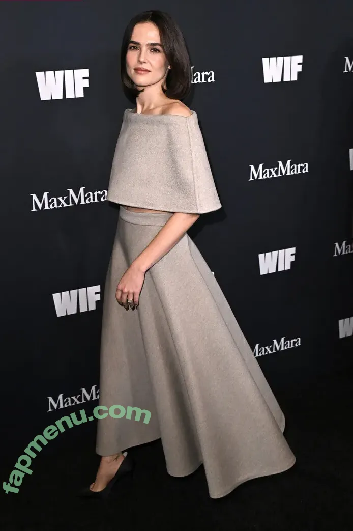 Zoey Deutch nude photo #0789 (zoeydeutch)