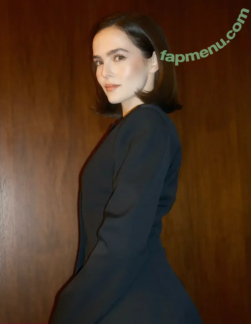 Zoey Deutch nude photo #0803 (zoeydeutch)